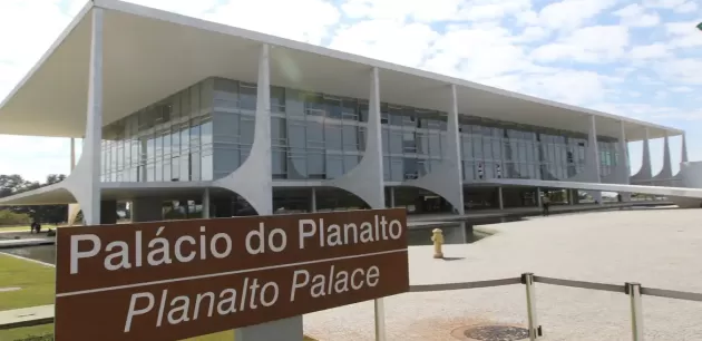 Governo Lula deve fixar salário mínimo em R$ 1.518 para 2025