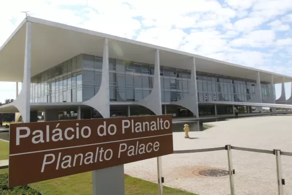 Governo Lula deve fixar salário mínimo em R$ 1.518 para 2025